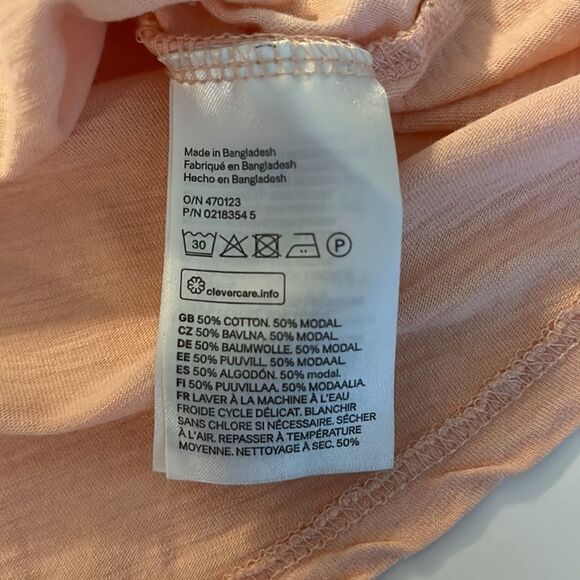 H&m pink tank top with flowey bottom size extra small. Short length. Lightweight - Picture 7 of 9